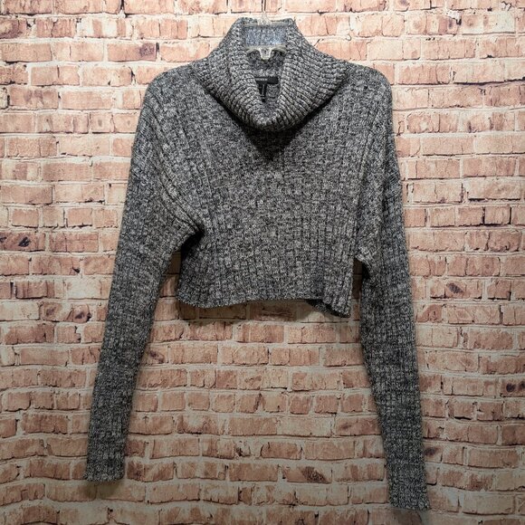 Forever 21 Cropped Turtleneck Sweater Long Sleeve Black/White Size Med - Picture 1 of 10